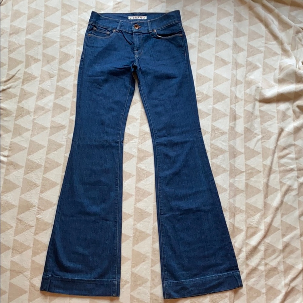 Women’s J Brand love story flare cut jeans, sz 27